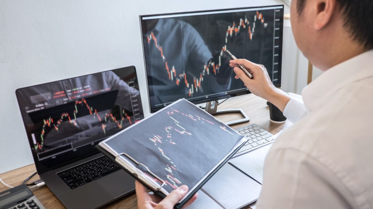 stock-exchange-market-concept-2024-10-15-01-42-58-utc.jpg